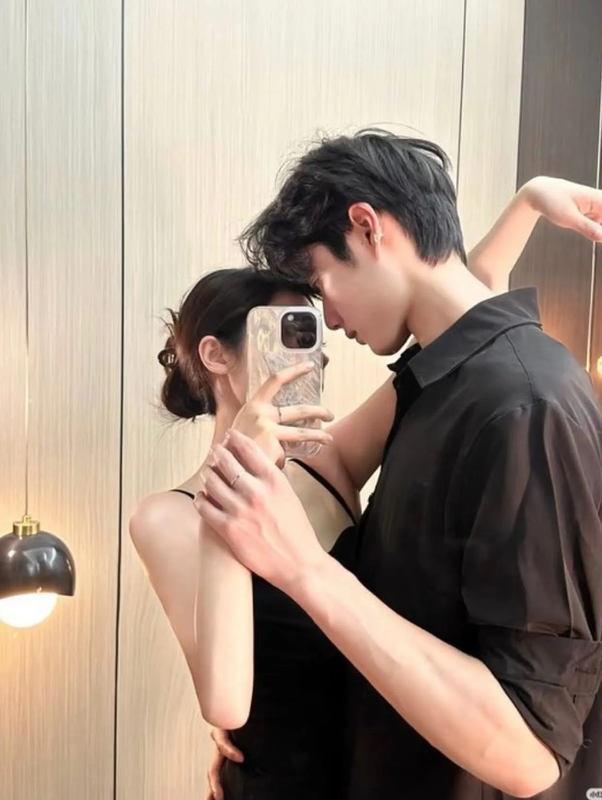 Bìa truyện TÔI VÀ BẠN THÂN CÙNG XUYÊN KHÔNG