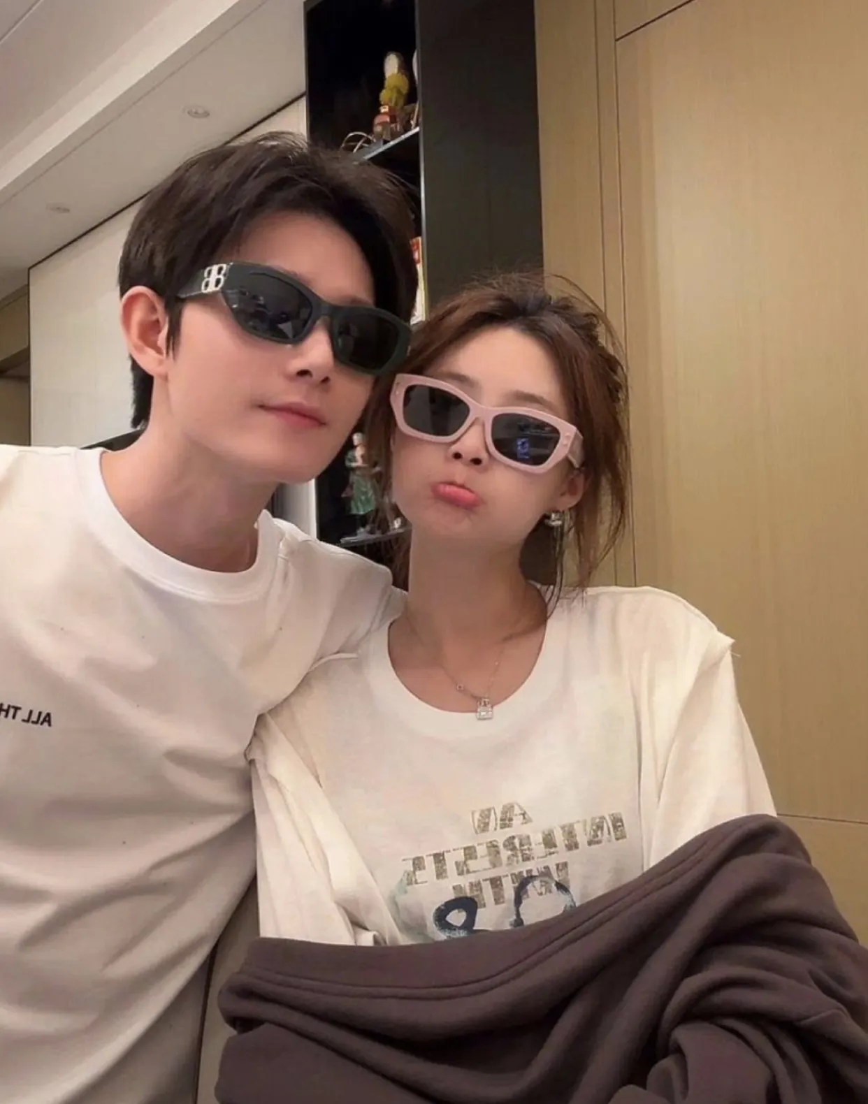 Bìa truyện XUYÊN KHÔNG VỀ 7 NĂM SAU